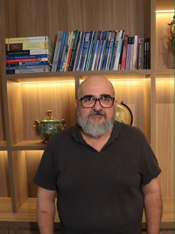 Dr. Nilton Carlos Ferreira